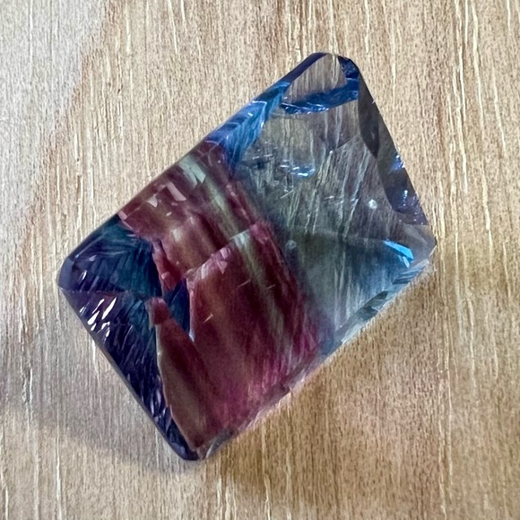 Multi-Banded Fluorite 14ctw - Picture 3 of 8